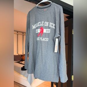 NWT Miracle on Ice Lake Placid Men’s Crewneck Long Sleeve Tee Large